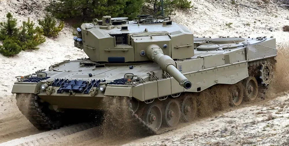 Spain restores 10 Leopard 2A4s for Ukraine that were damaged at the frontline