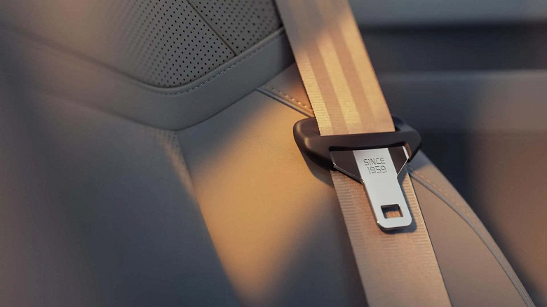 Мультиадаптивный ремень безопасности Volvo