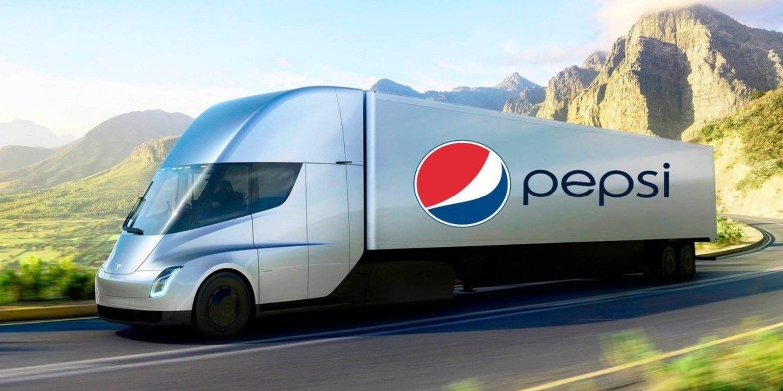 Les camions Tesla Semi remplis de soda Pepsi ne parcourront que 160 km, et avec des chips Lay's, 684 km.