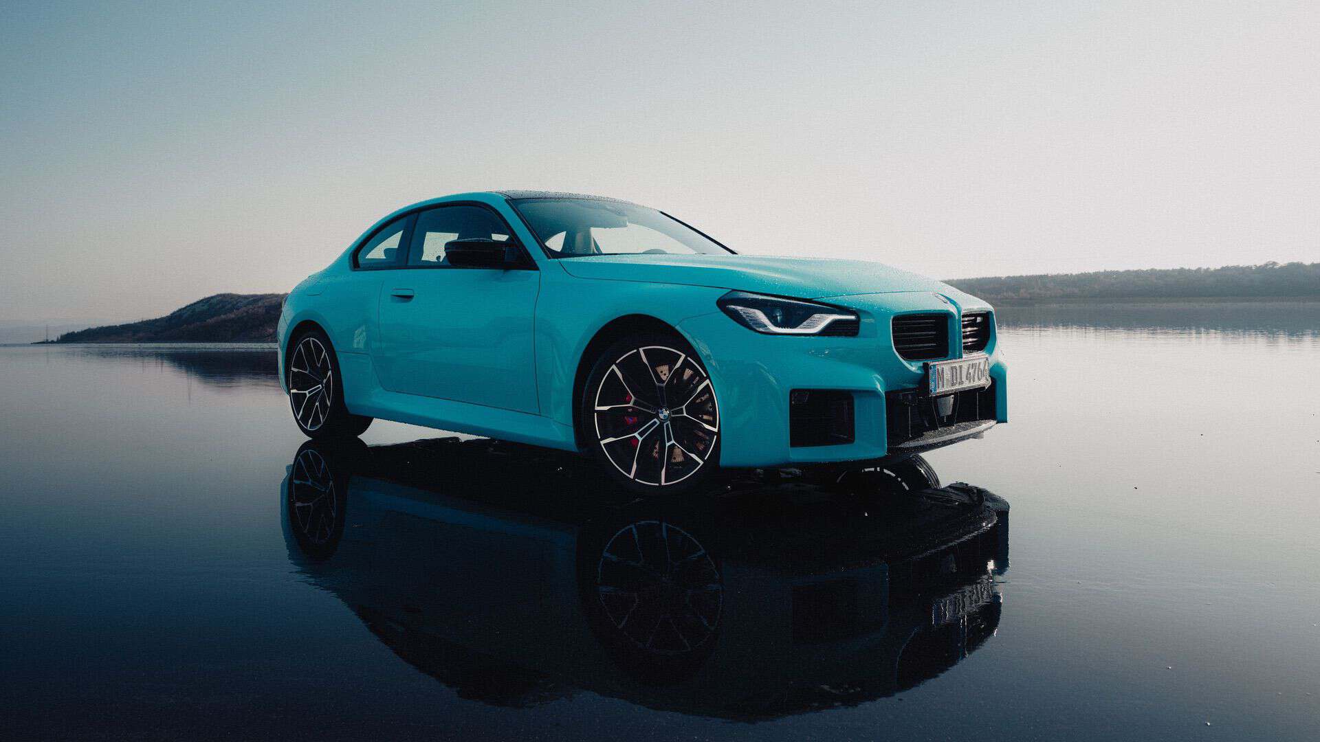 BMW M2 xDrive в цвете Borusan Turkish Blue
