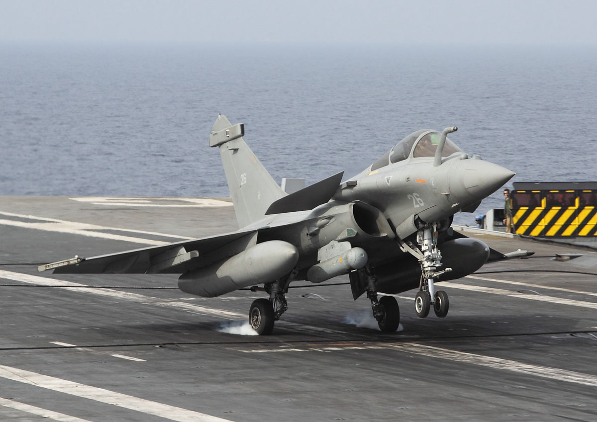 India will buy 26 Rafale M fighters instead of American F/A-18 Super Hornets to replace Russian MiG-29s