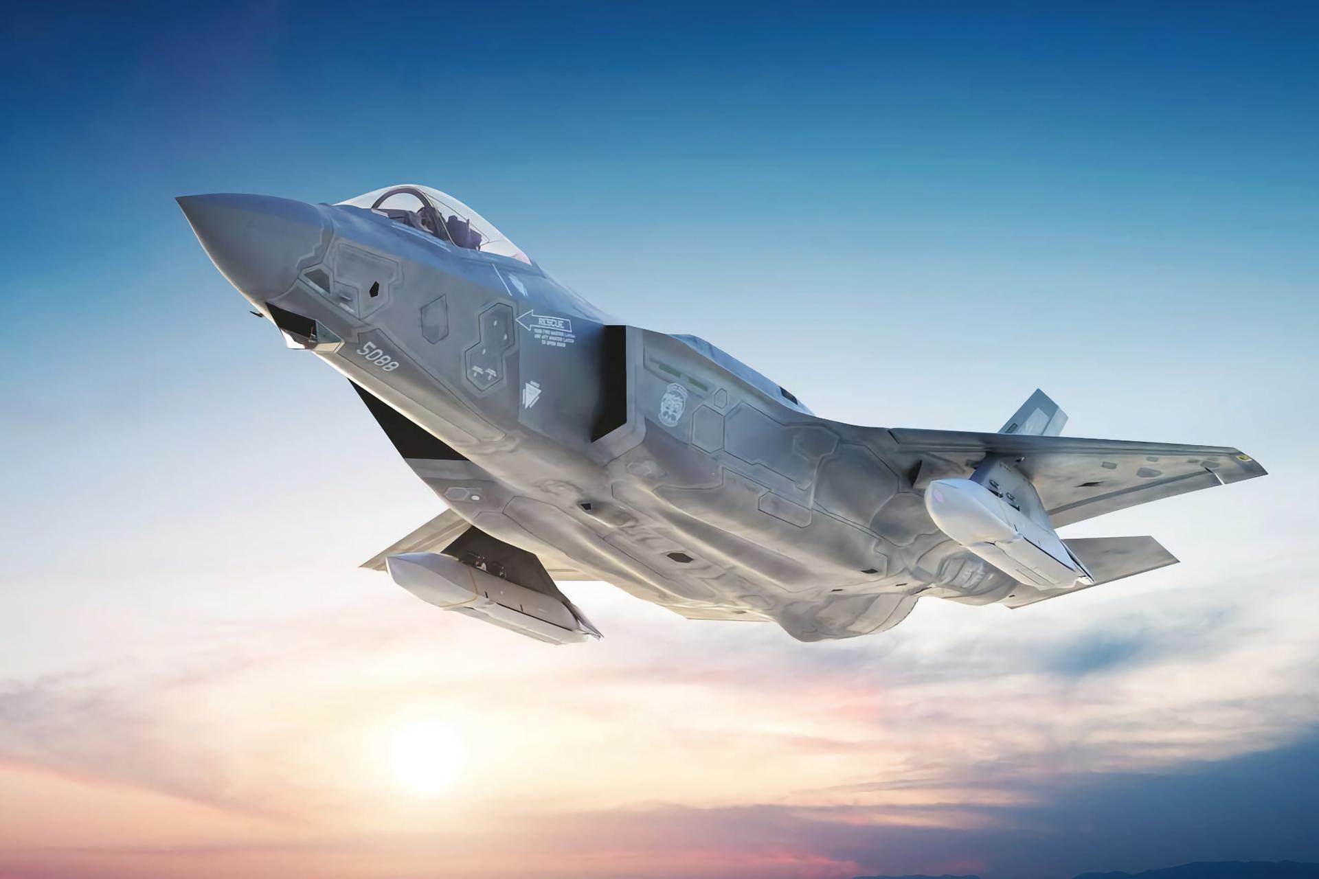 Finland buys AGM-158B JASSM-ER cruise missiles for F-35 Lightning II fighters, they can hit targets up to 1,000 kilometres away
