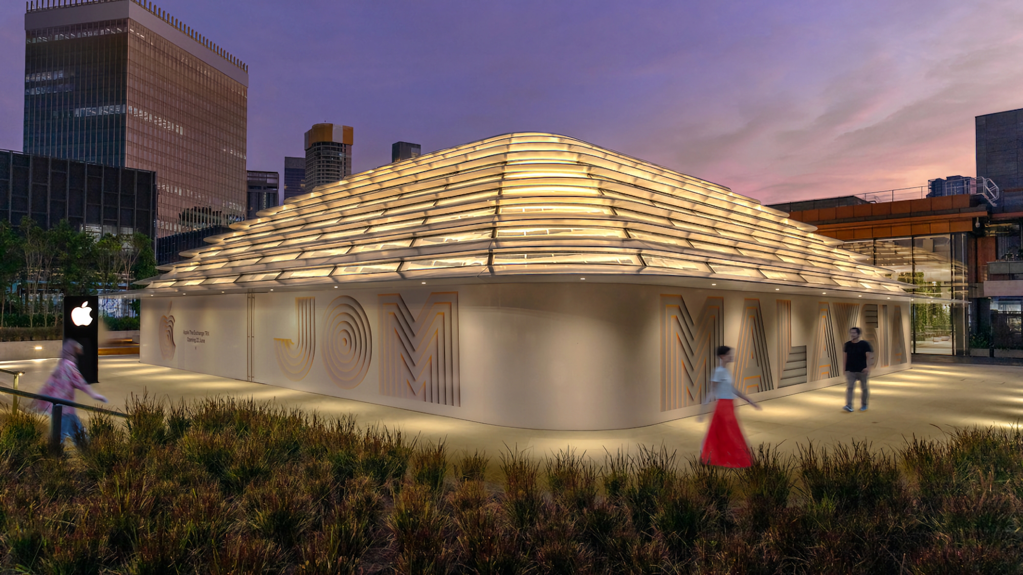 The first Apple Store with a unique tiered white pyramid design will soon open in Malaysia