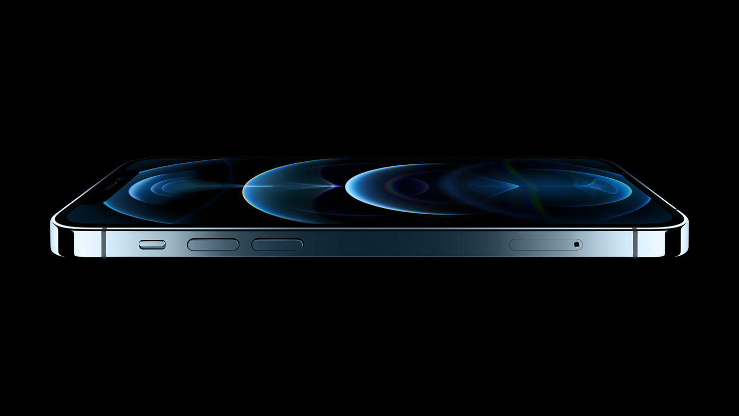 Безсмертний айфон: жінка впустила iPhone 12 Pro з 26 поверху - і він залишився цілий!
