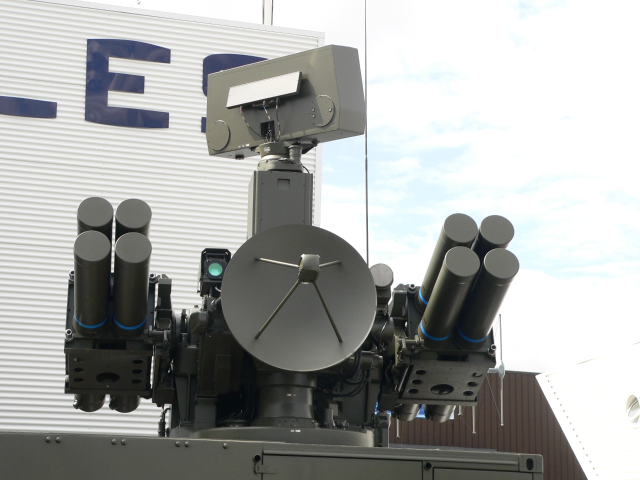 Pas seulement les canons de défense aérienne LRU et Caesar : La France va donner à l'Ukraine des systèmes de défense aérienne Crotale, qui peuvent intercepter des missiles et des avions.