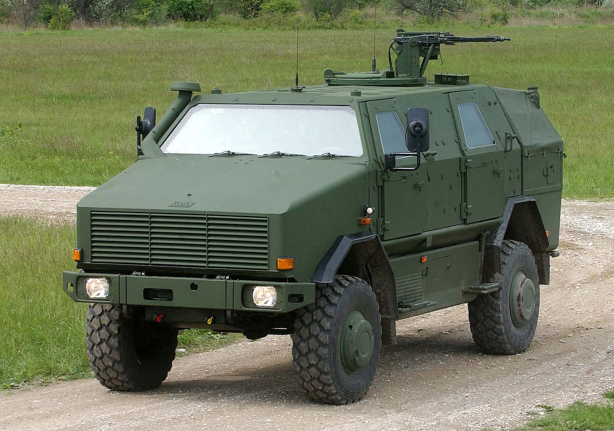 Ammunition and armoured vehicles: Germany announces new €500m military aid package for Ukraine