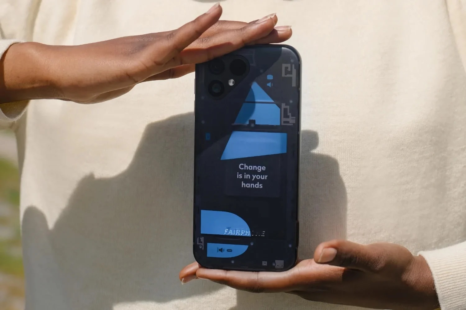 Le smartphone le plus réparable : le Fairphone 5 modulaire a reçu un 10/10 d'iFixit