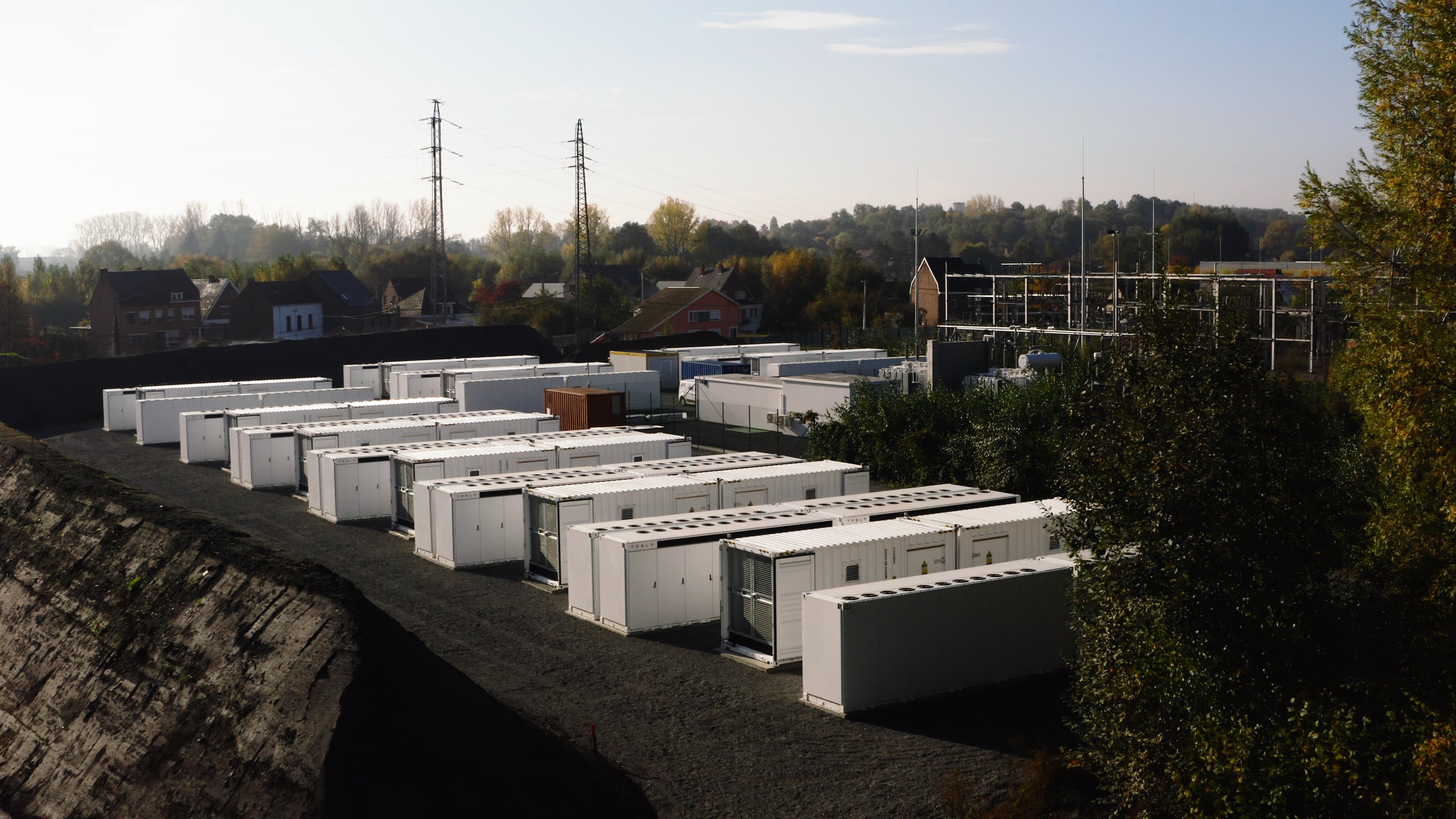Tesla Energy unveiled the largest Megapack storage facility in continental Europe - it has a capacity of 100 MWh and will replace a 70-year-old turbine generator from World War II