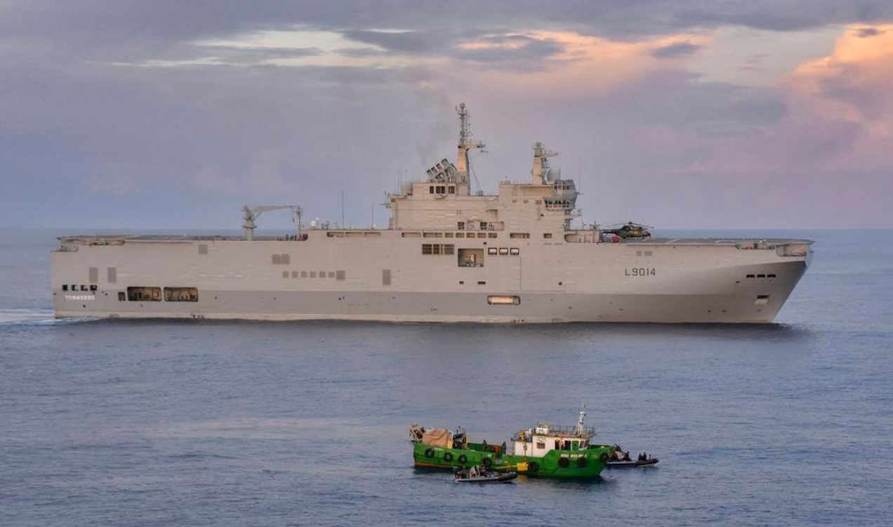 French helicopter carrier FS Tonnerre intercepts ship with 4,600 kilograms of cocaine worth $158,000,000