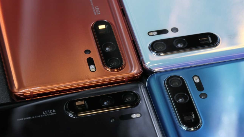 Huawei P30 Pro получил новое обновление EMUI: улучшили камеру и работу подэкранного сканера