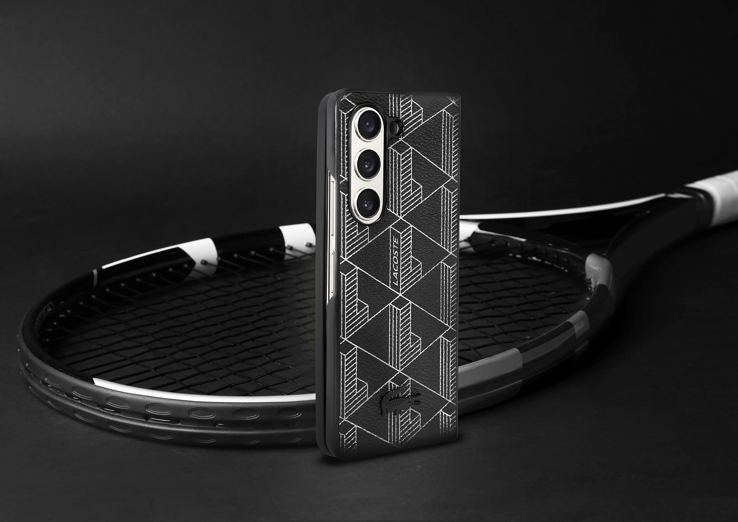 Samsung оголосила про партнерство з Lacoste і презентувала аксесуари Lacoste для Galaxy Fold 5 та Flip 5