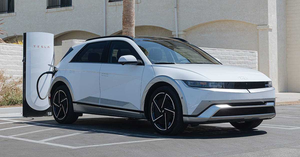 Hyundai Ioniq 5 successfully charged at a Tesla Supercharger station