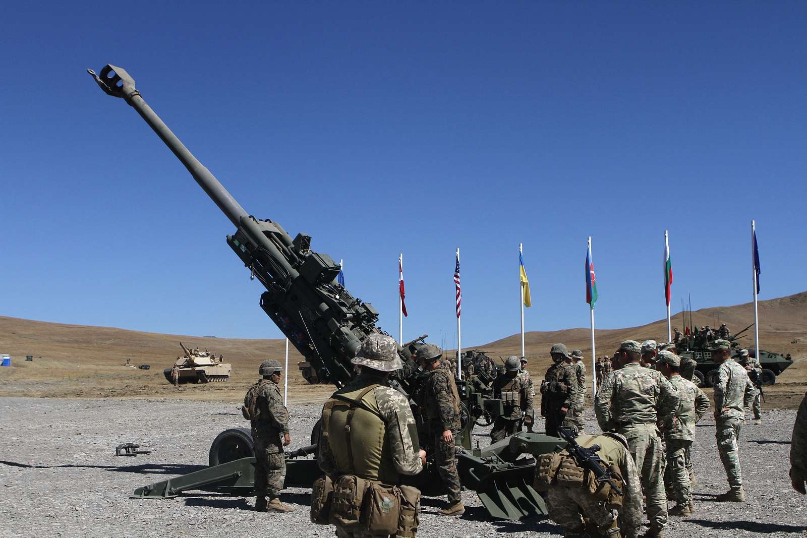 США відправили Україні 90 гаубиць M777: їх вже використовують ЗСУ (відео)