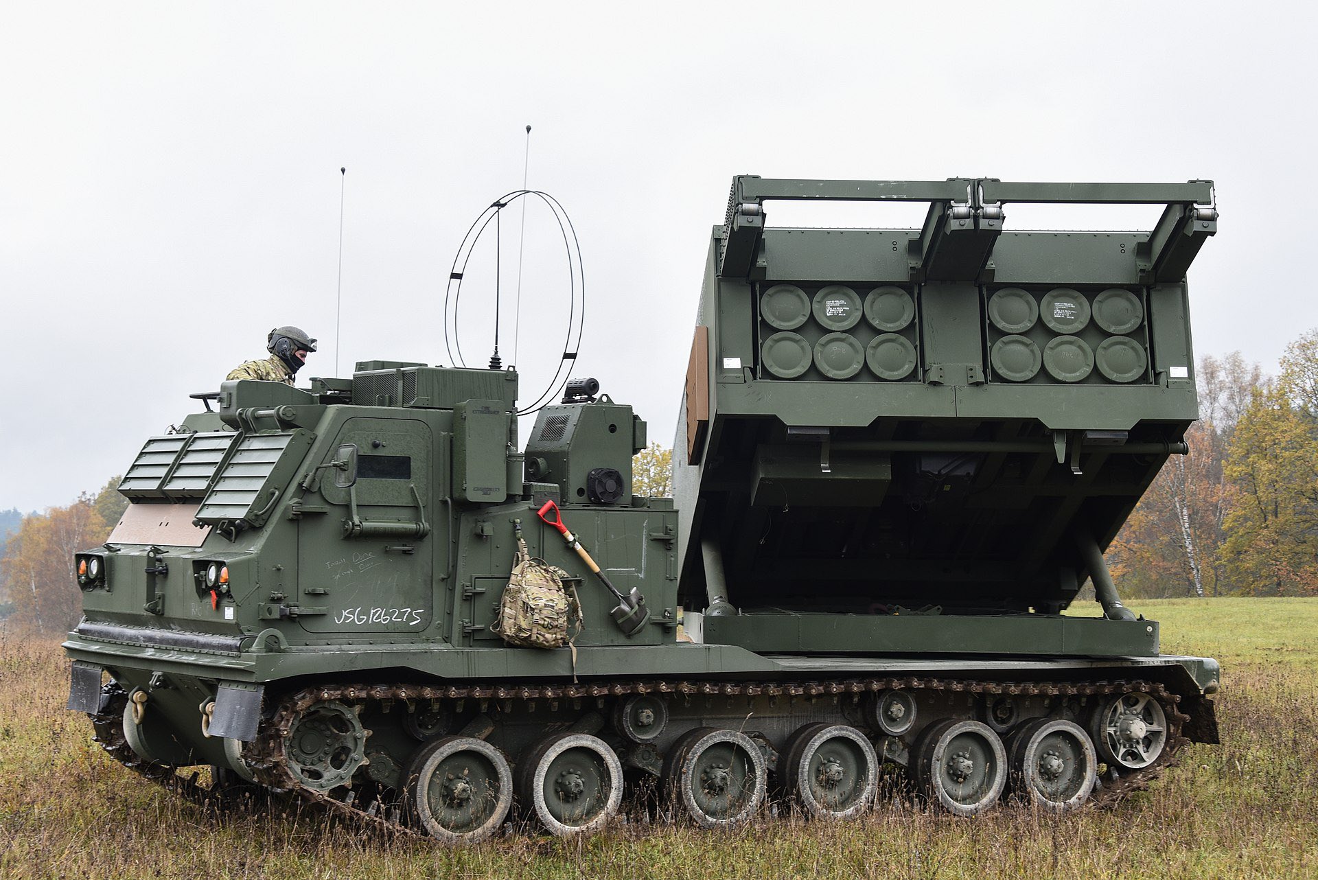 Вже в Україні: Німеччина передала ЗСУ додаткову партію РСЗВ MARS II, САУ Panzerhaubitze 2000, а також два надводних дрони