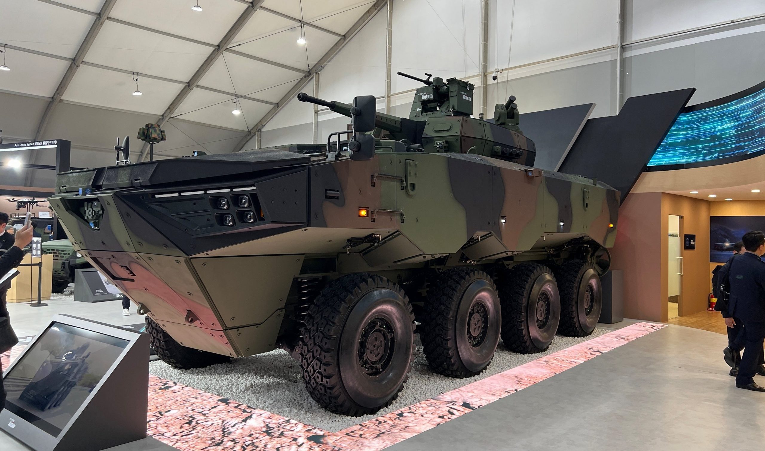 Hyundai Rotem хоче постачати українській армії нові бойові машини піхоти N-WAV 8х8