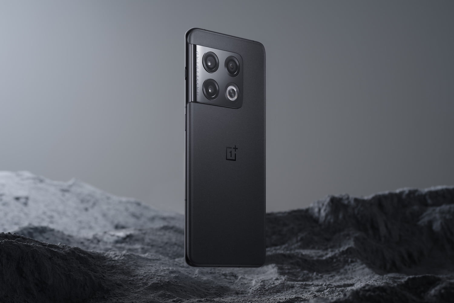 Après le OnePlus 11 : le OnePlus 10 Pro a reçu une version stable d'Android 14 avec la coque OxygenOS 14.