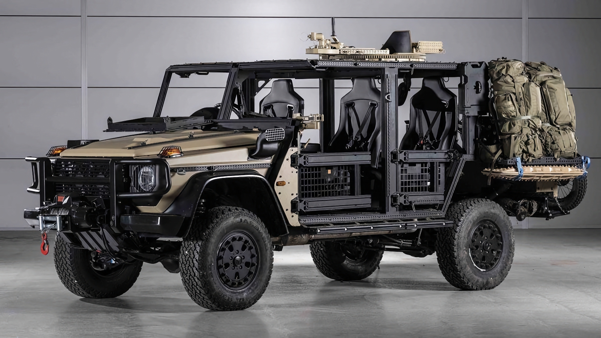Rheinmetall va transférer des véhicules tactiques aéroportés Caracal basés sur des Mercedes-Benz G-Classes à l'AFU. L'Ukraine deviendra le premier opérateur de ces véhicules.