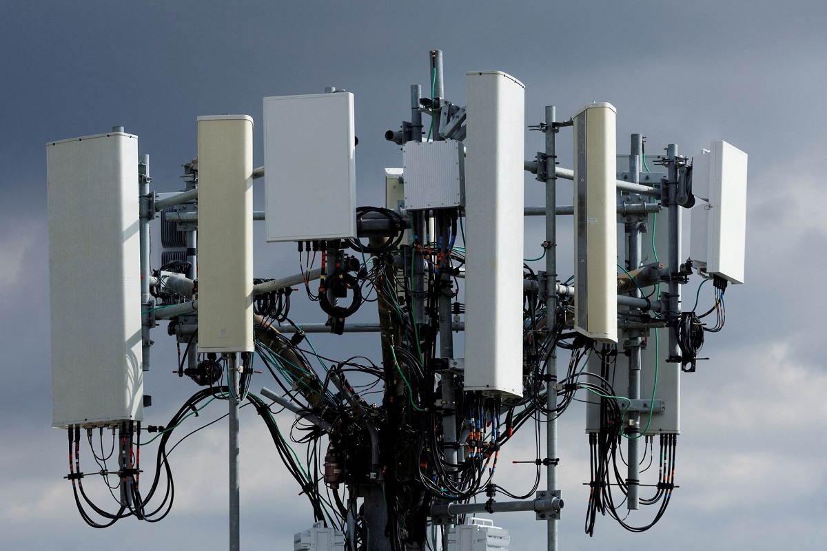 FAA слідом за AT&T і Verizon зажадало від дрібних операторів відкласти розгортання 5G через ризик Порушення роботи бортового обладнання літаків