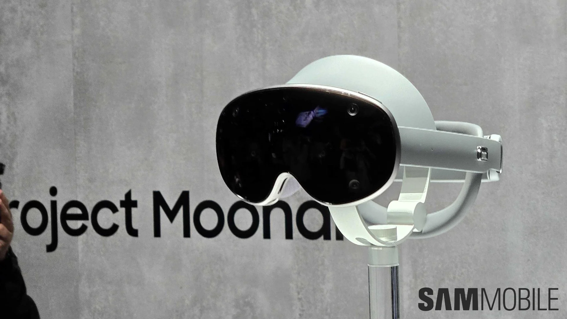 Samsung paves the way for metallics: the future of lightweight XR headsets
