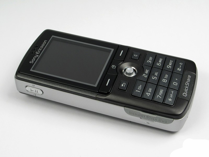 Відновлений легендарний Sony Ericsson K750i можна купити на Aliexpress за $48