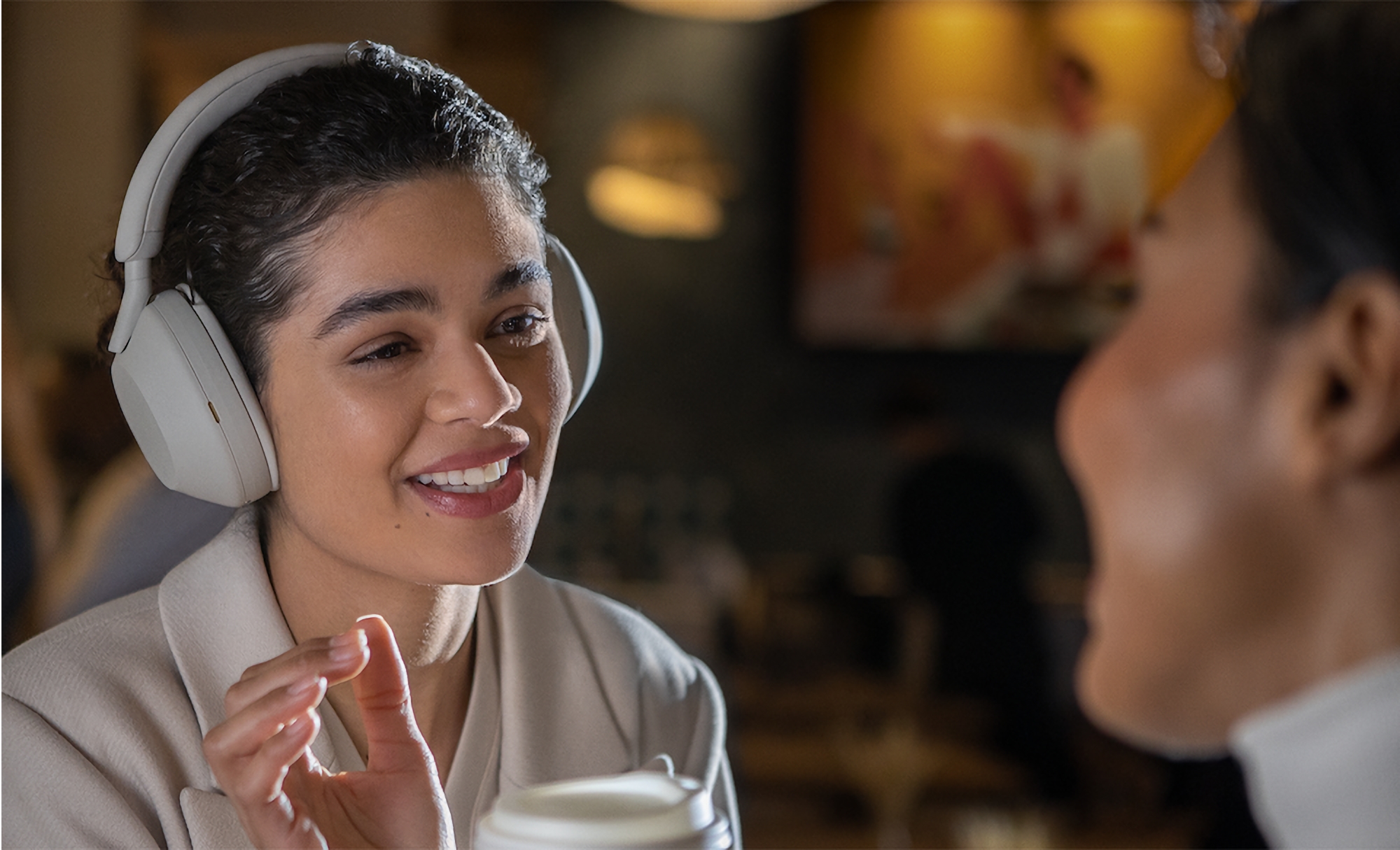 Il n'y a pas que le Sony Xperia 1 V : les écouteurs Sony WH-1000XM5 peuvent être achetés lors des soldes du Black Friday avec une réduction de 71 $.