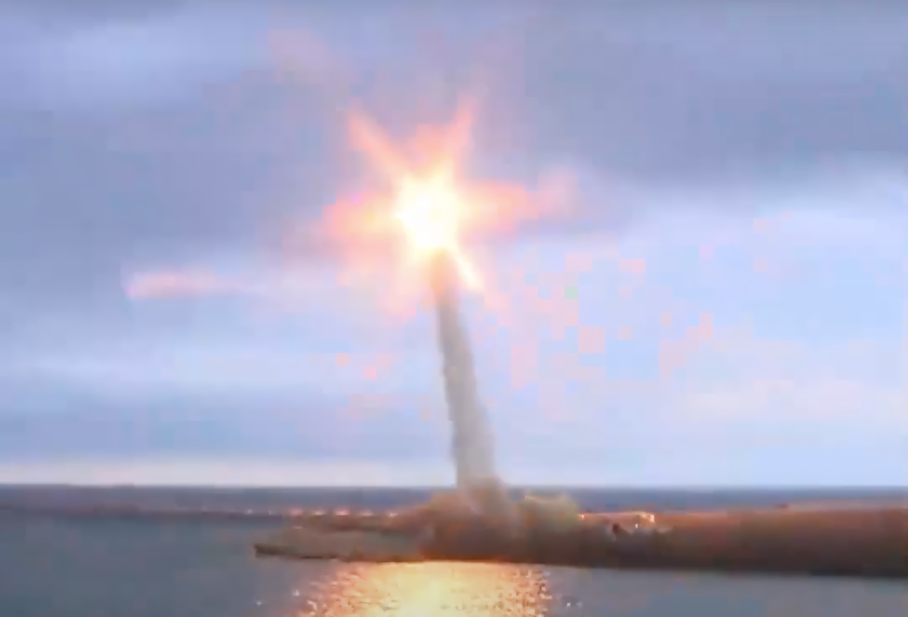 A great addition to the Bora, J-600T, ATACMS and TRG-300: Turkish company Roketsan has tested the TYFUN ballistic missile with a range of 300 to 1000 km for the first time