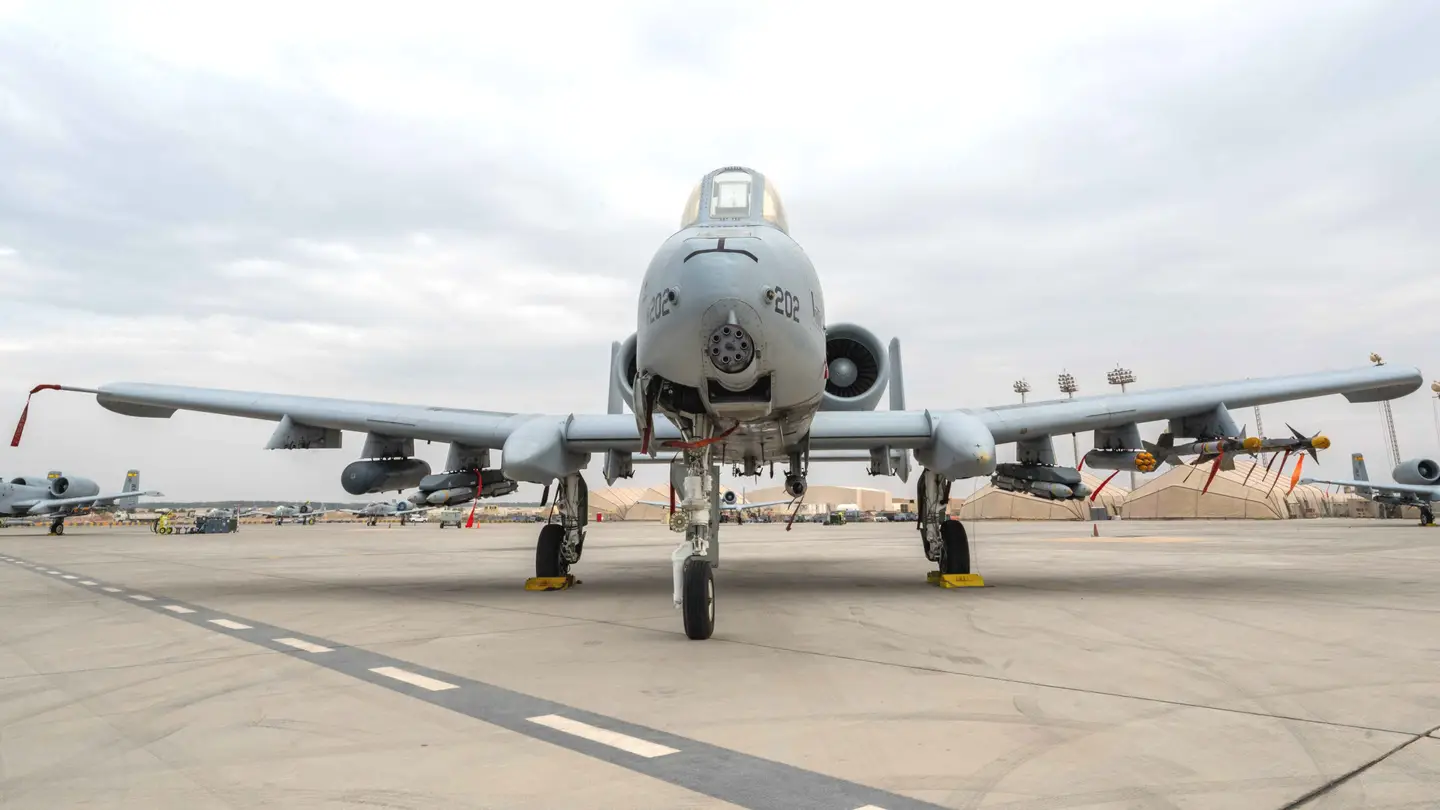 Культові штурмовики A-10 Thunderbolt II тепер можуть використовувати ракети APKWS II та керовані бомби малого діаметра GBU-39/B