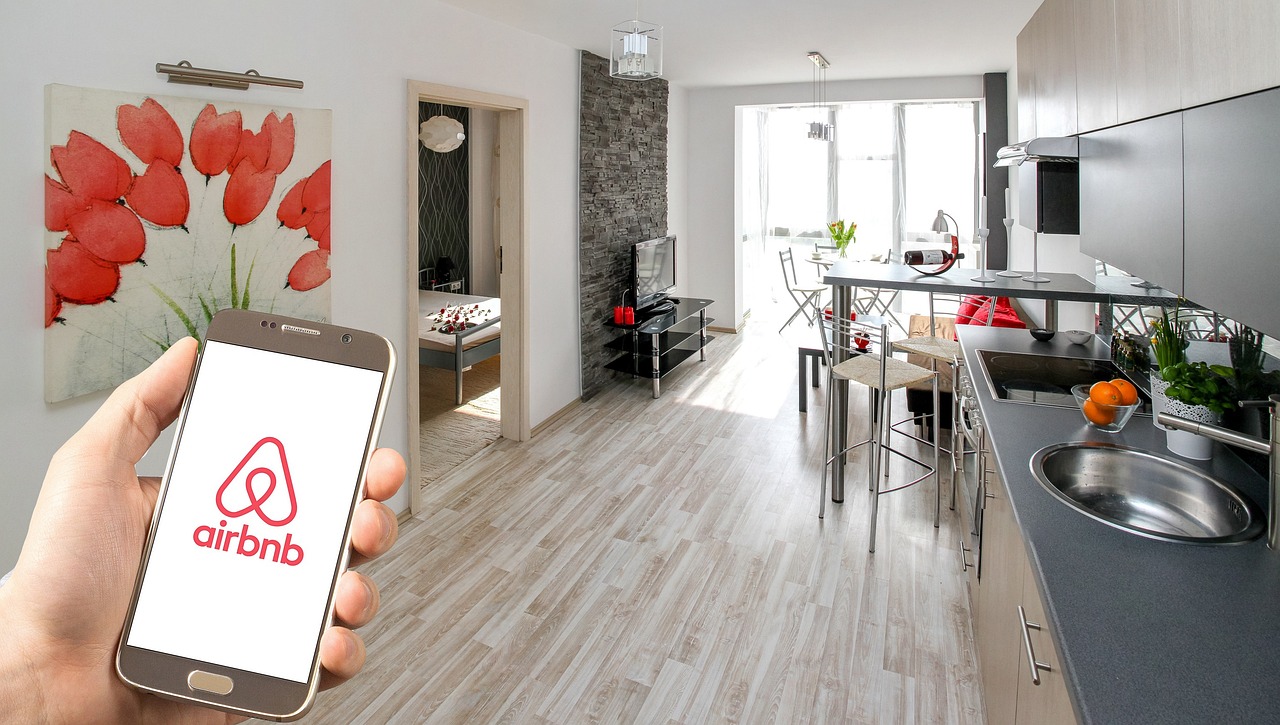 Airbnb забороняє камери безпеки в приміщеннях