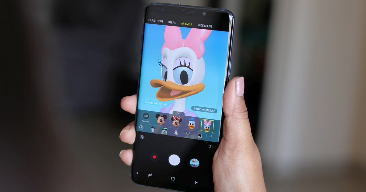 Samsung's AR Emoji Editor update improves S Pen experience
