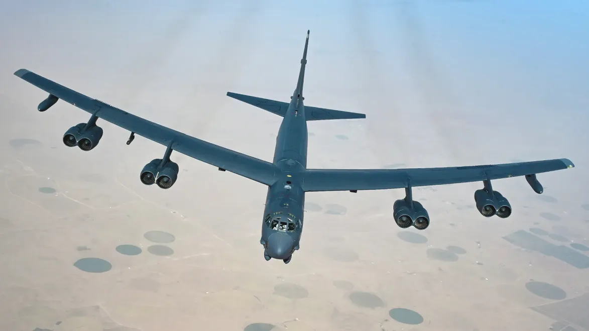 ВПС США зможуть використовувати модернізовані ядерні бомбардувальники B-52J Stratofortress не раніше 2033 року