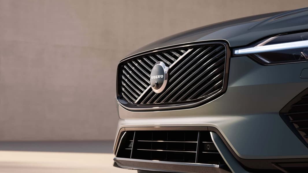 Volvo XC60 на дорозі