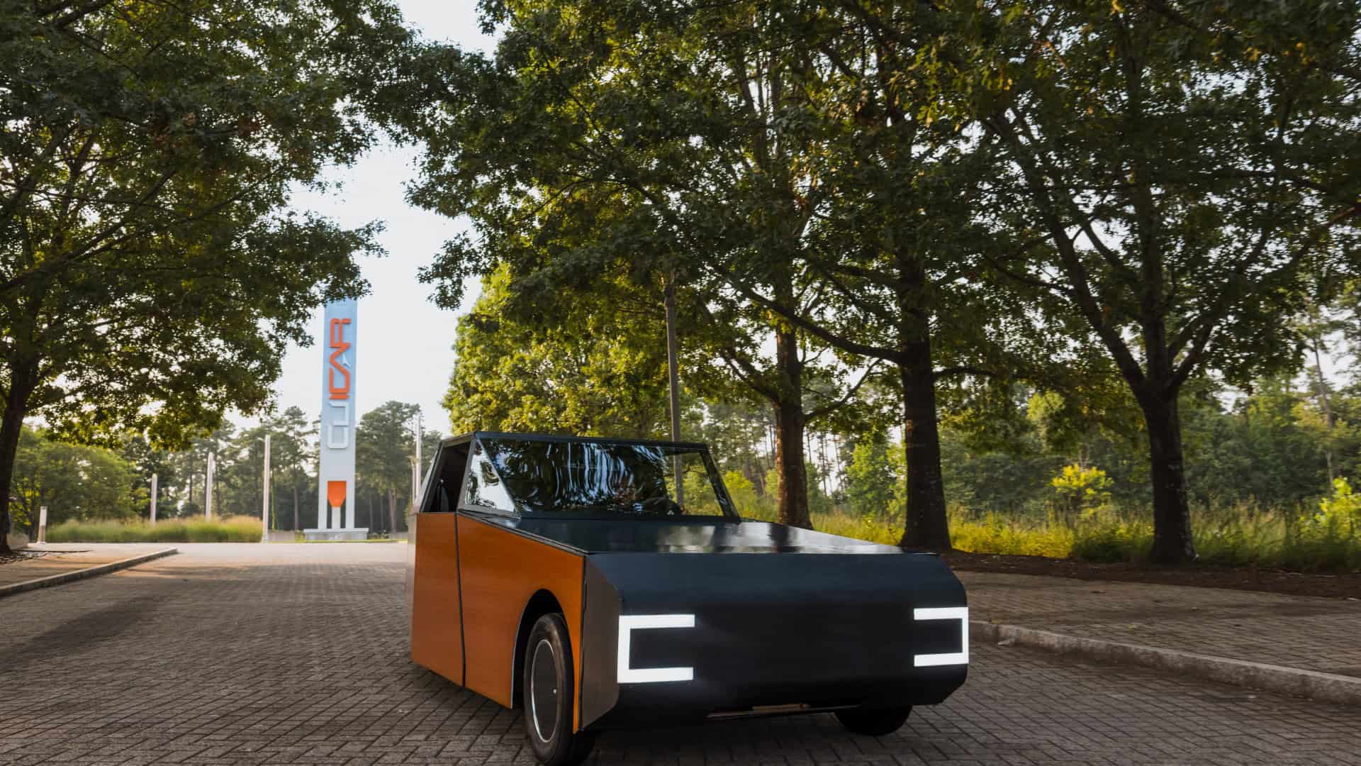 Сонячні панелі на корпусі BMW