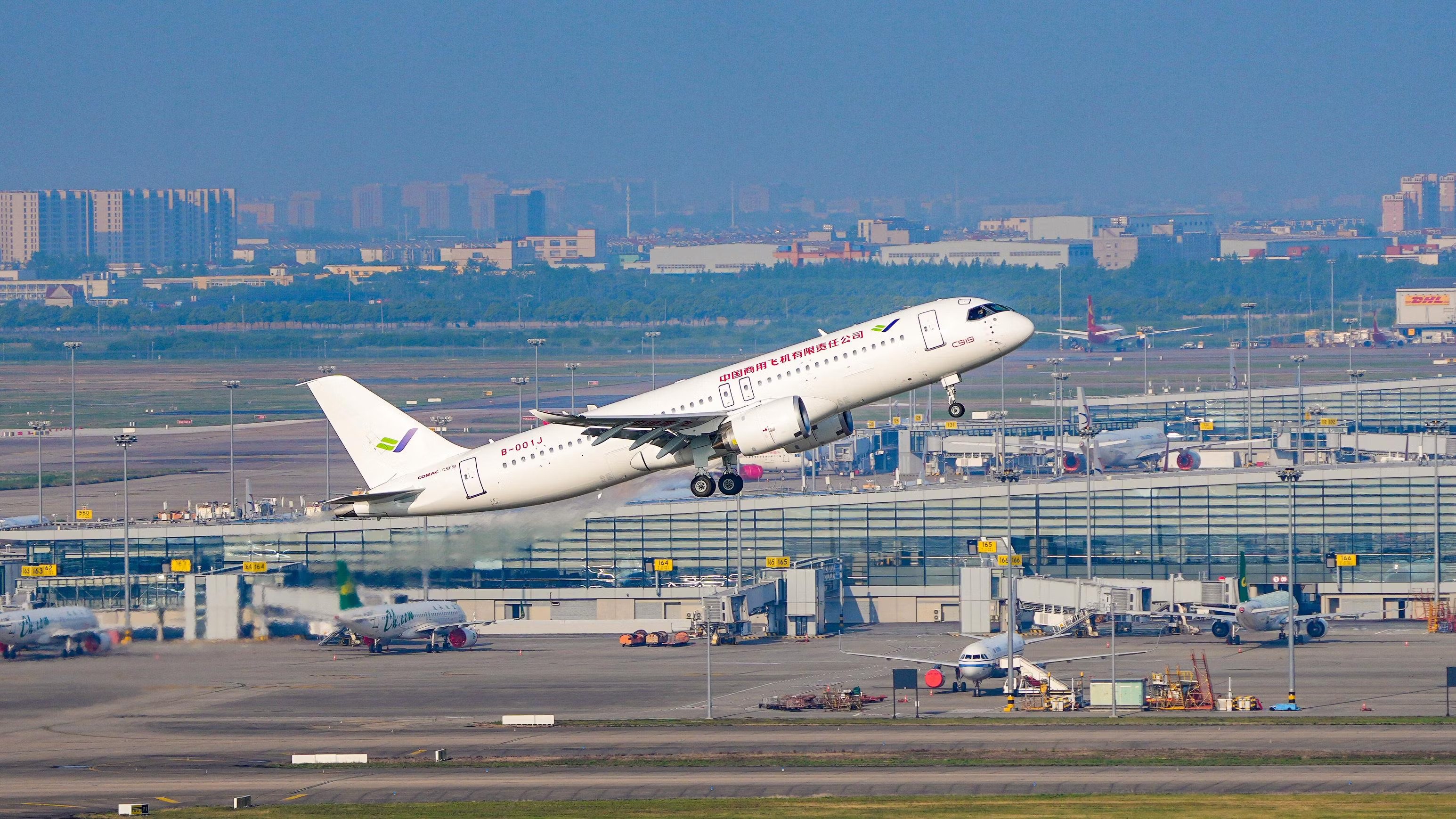 Китай схвалив введення в експлуатацію літака COMAC 919 вартістю $90 млн для конкуренції з Airbus A320 і Boeing 737