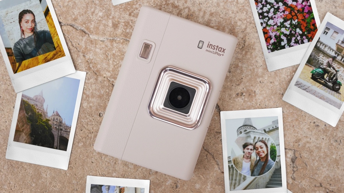Fujifilm instax mini LiPlay+: Концептуальний досвід для шанувальників моментальної фотографії