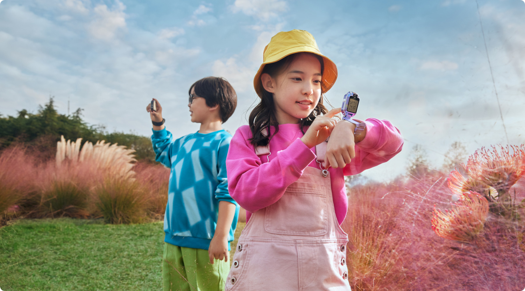 Huawei Kids Watch 5X Pro: an unusual children's smartwatch with two screens and removable case for $290