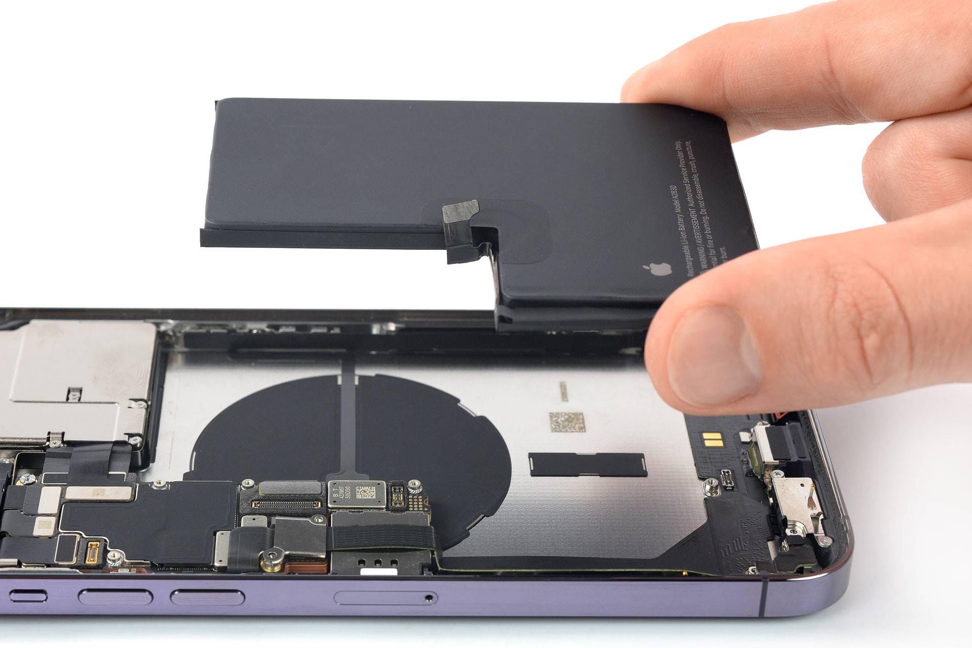 Ming-Chi Kuo: iPhone 16 Pro Max will get a bigger battery than the iPhone 15 Pro Max 