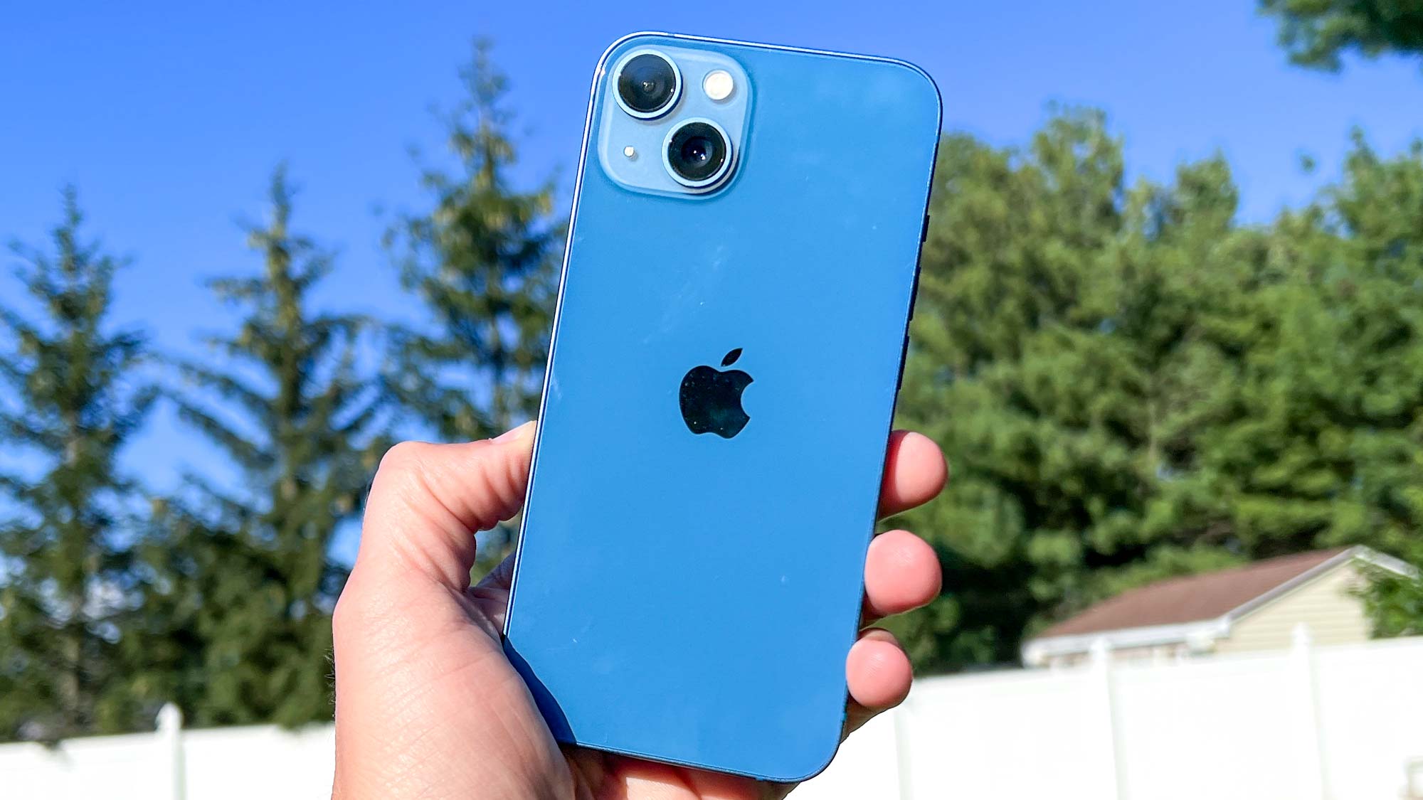 iPhone 13 became the best-selling smartphone in the U.S. in the second quarter - only Apple models were in the top 5