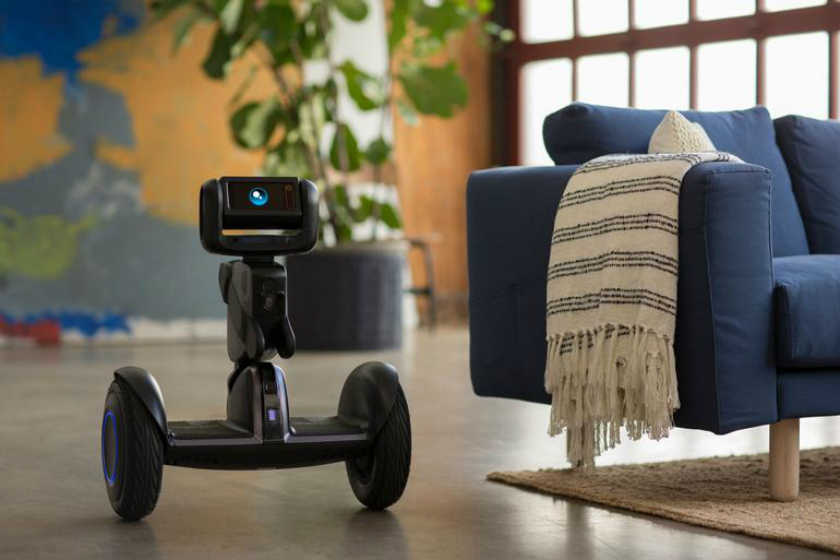 Segway выпускает гироскутер Loomo, который может трансформироваться в робота
