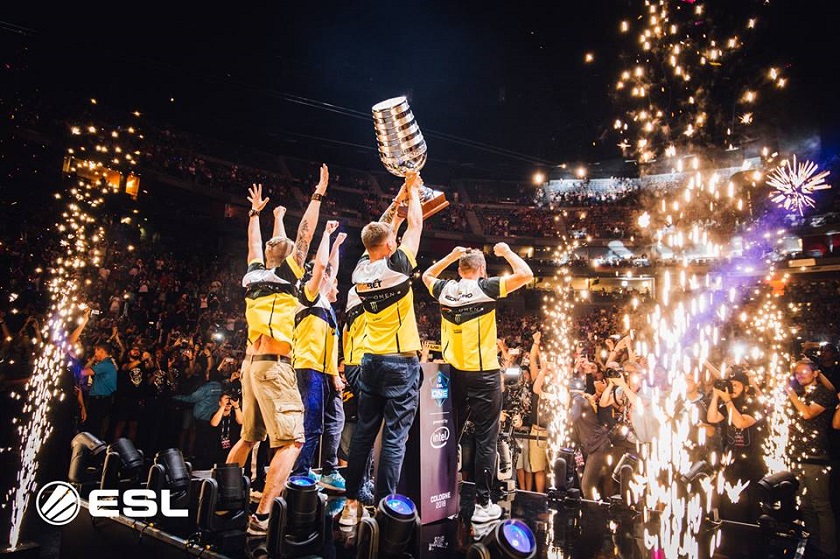 Украинские киберспортсмены победили в международном чемпионате по CS:GO