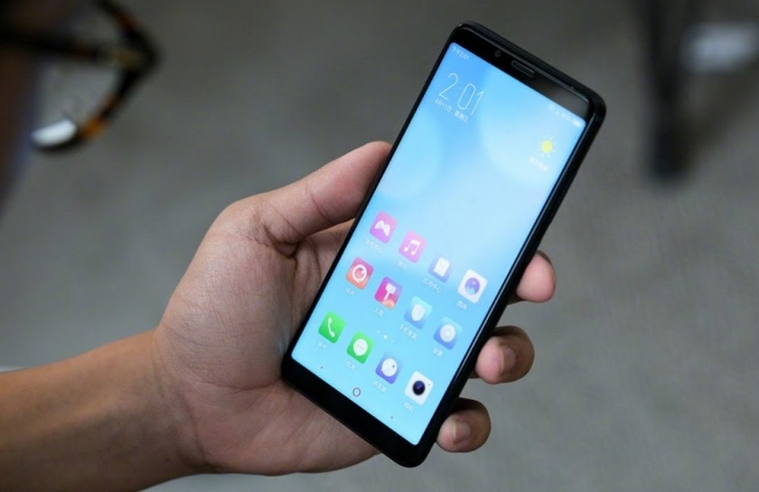 Новое фото Nubia Z18: тончайшие рамки и никакого выреза