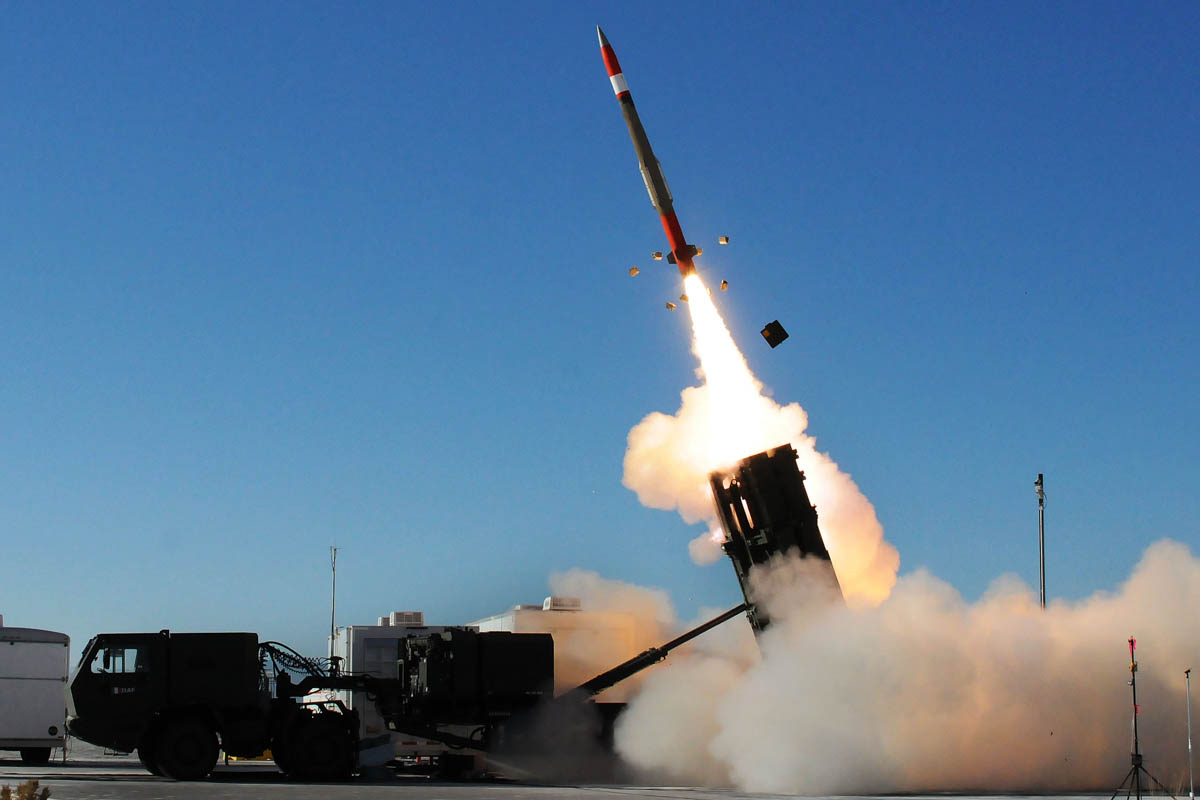 The United States has signed a contract with Lockheed Martin for more than $5 billion to produce PAC-3 missiles for the Patriot system 