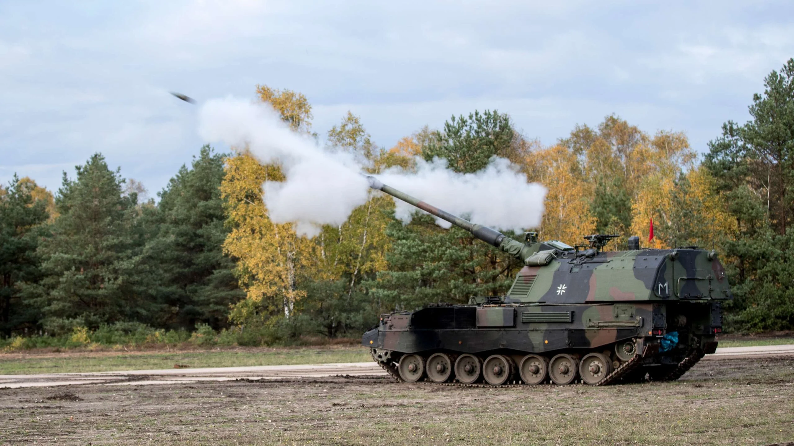 Тільки 36 зі 105 самохідних гаубиць Panzerhaubitze 2000 Збройних сил Німеччини перебувають у робочому стані