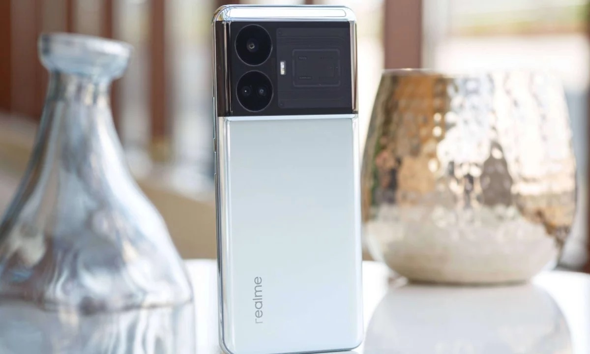 Realme GT Neo 6 SE smartphone design leaked