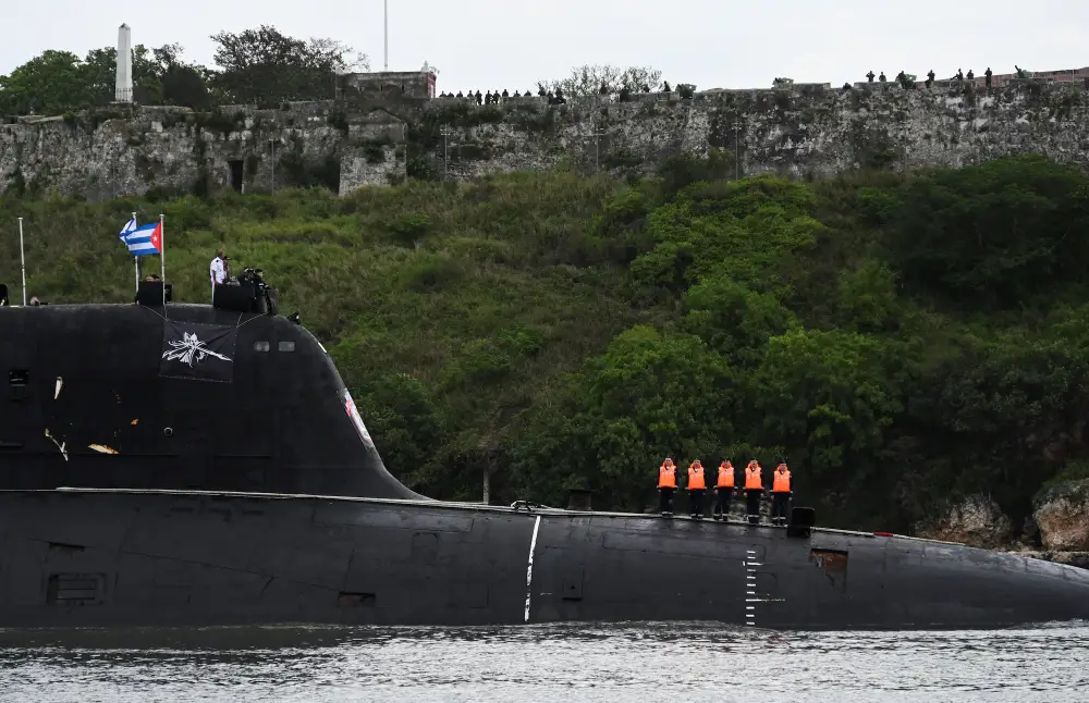 Російський підводний човен, що мав лякати США на спільних навчаннях з Кубою, «розвалюється» на частини