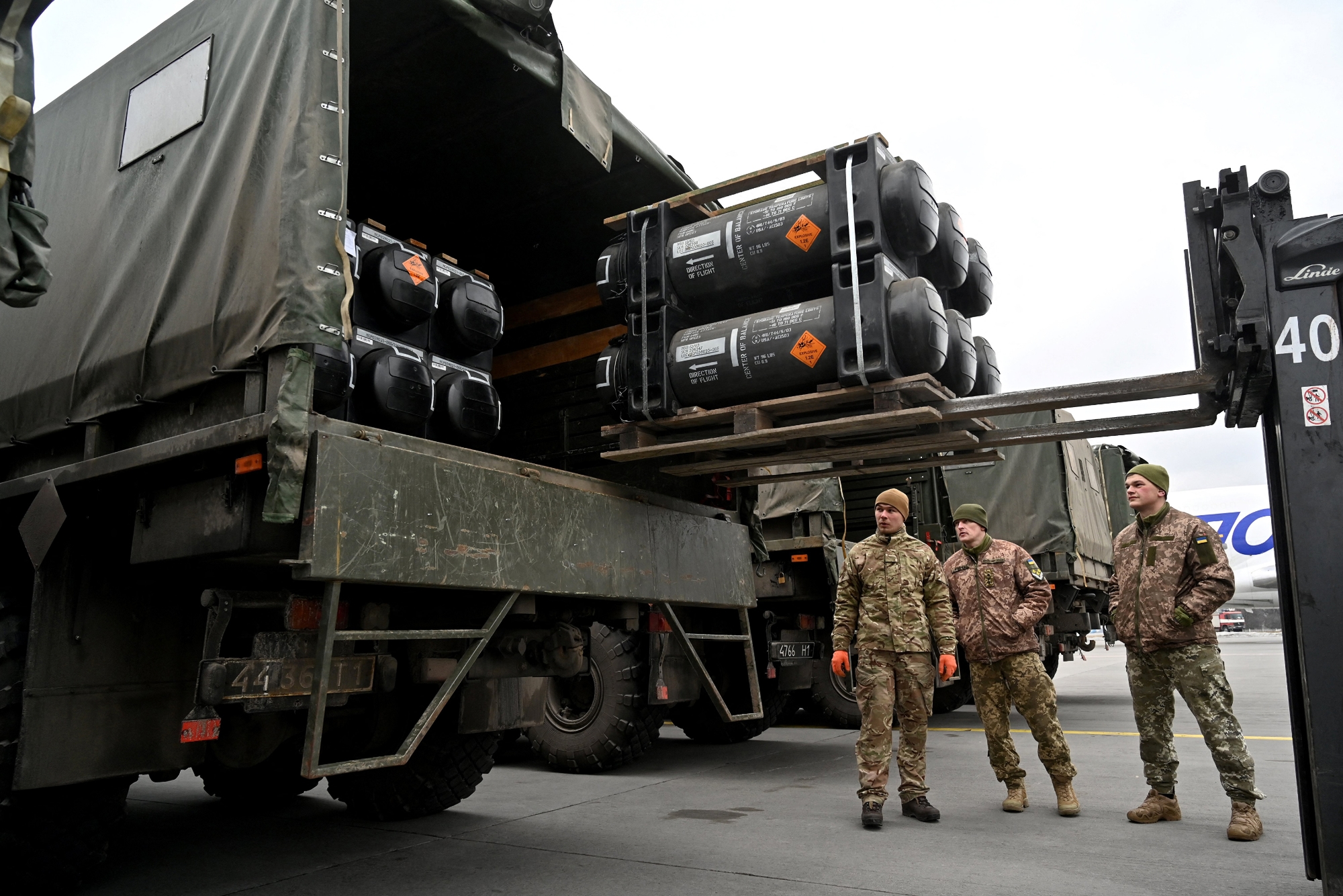 HIMARS missiles, 155mm artillery shells, and HMMWV armored vehicles: The United States is preparing a new $275,000,000 military aid package for Ukraine