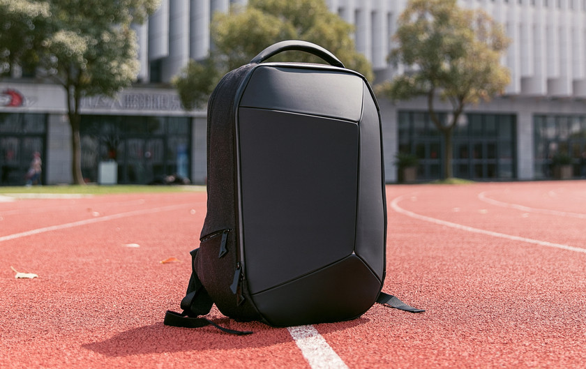Backpack geek Xiaomi Mi Geek Shoulder Bag rated at $ 64