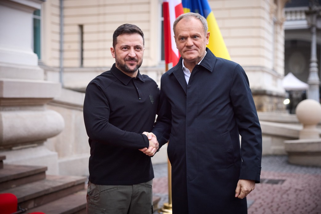 Le président ukrainien Zelenskyy et le premier ministre polonais Tusk se sont entretenus