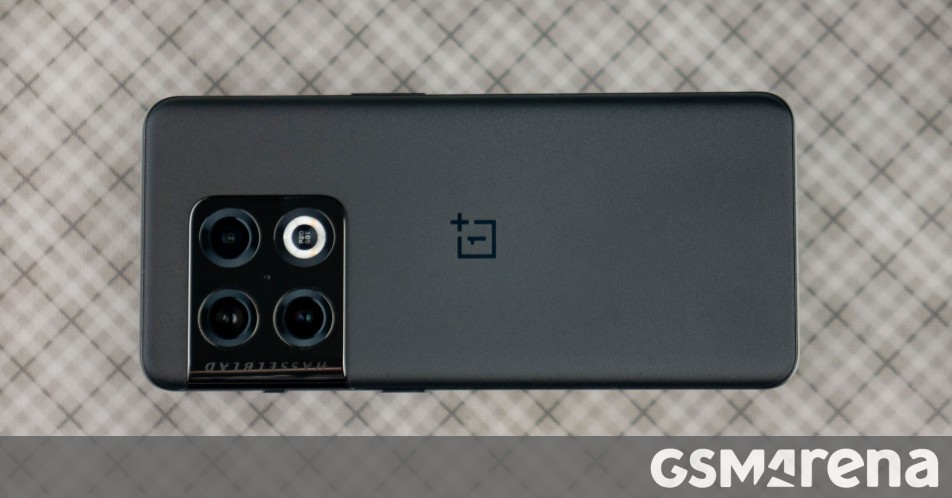 Global OnePlus 10 Pro model already receives its first update