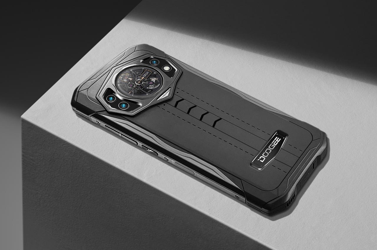 Doogee S98 looks and sounds more like a secret agent gadget than a smartphone-16