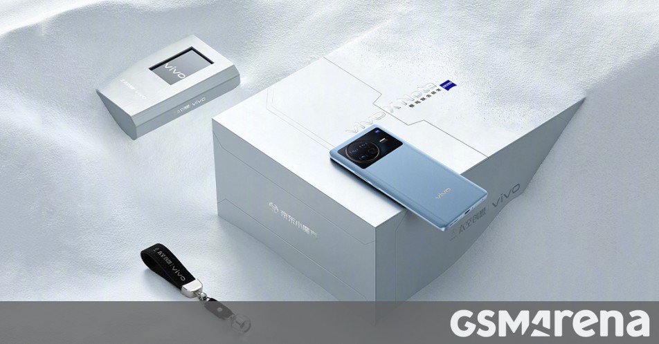 vivo X Note Aerospace Edition comes with meteorite pendulum